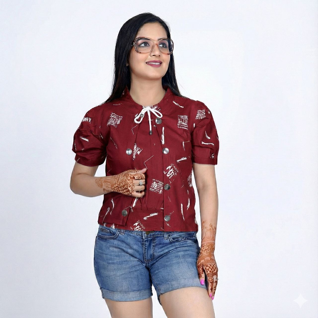 Women's Printed Short Sleeve Top with Tie-Front Neckline